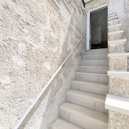 Apartman Le Cementine-1 By Interhome